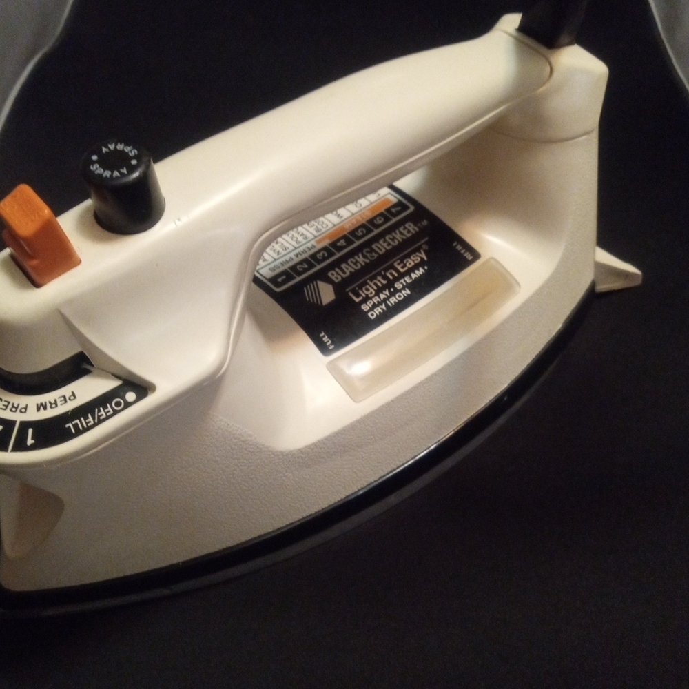 Black & Decker Light 'n Easy Iron
